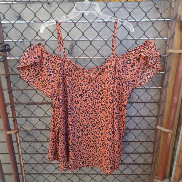 Torrid Cheetah Leopard Cold Shoulder Blouse Georgette Plus Size 2X Top - Picture 1 of 7